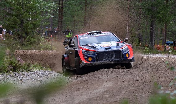 Линдхольм продолжит участие в WRC2 с Hyundai