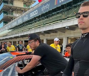 Даниил Квят возвращается в NASCAR. Россиянин выступит на «Трассе Америк» в Остине