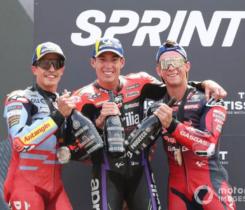Эспаргаро выигрывает Спринтерскую гонку MotoGP Гран-при Каталонии
